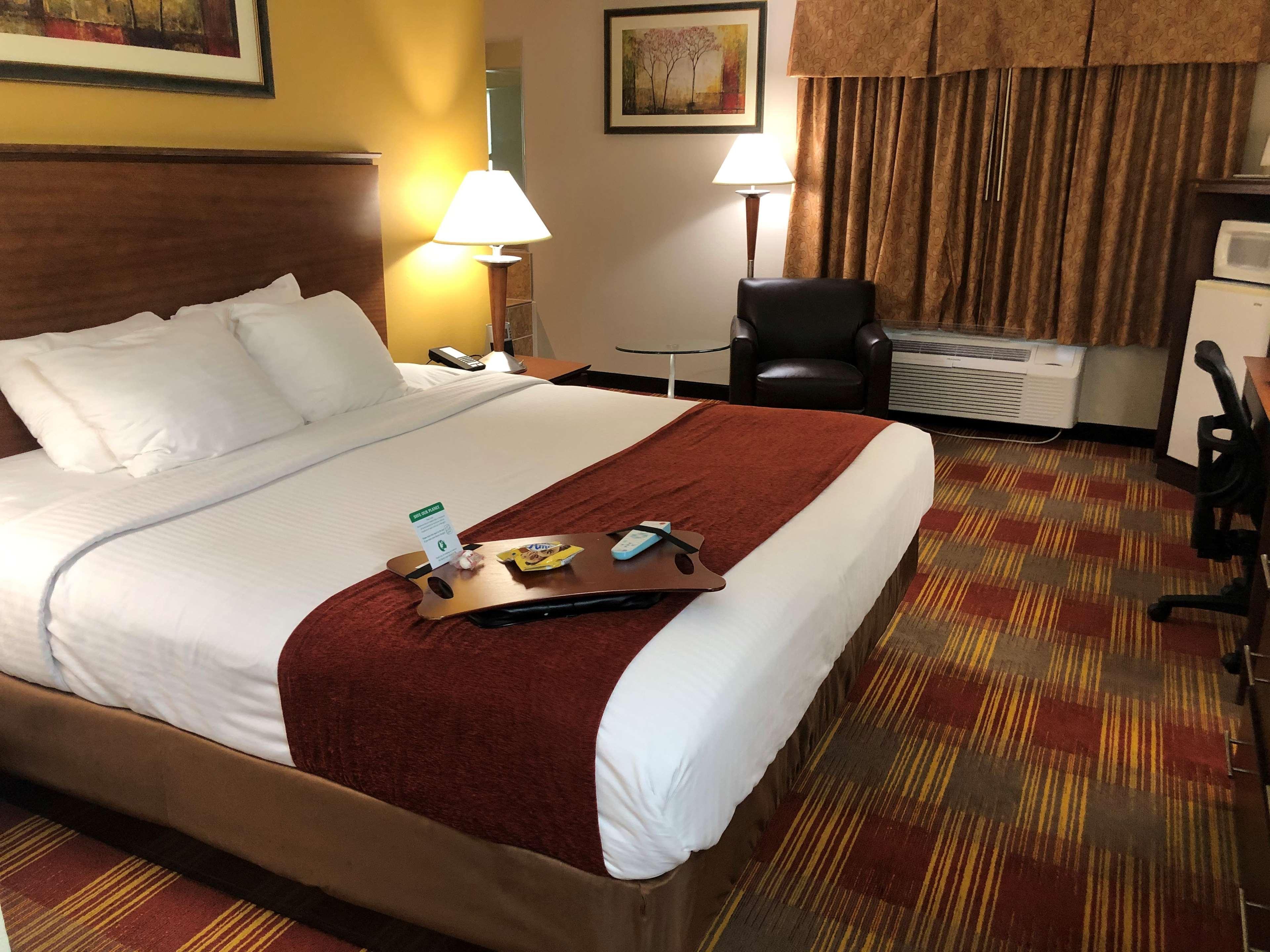 Best Western Lakewood Inn Hebron Exterior foto