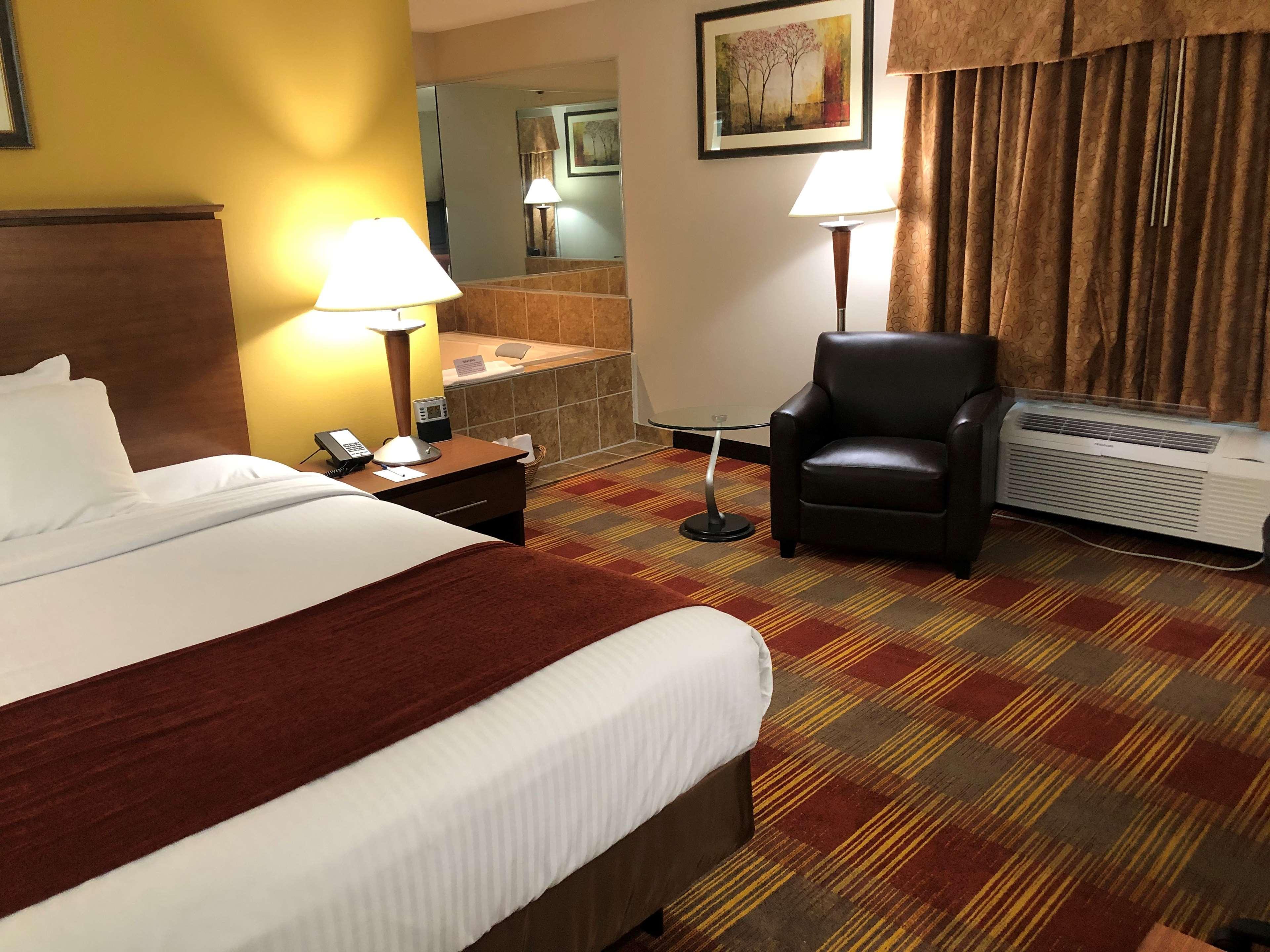 Best Western Lakewood Inn Hebron Exterior foto