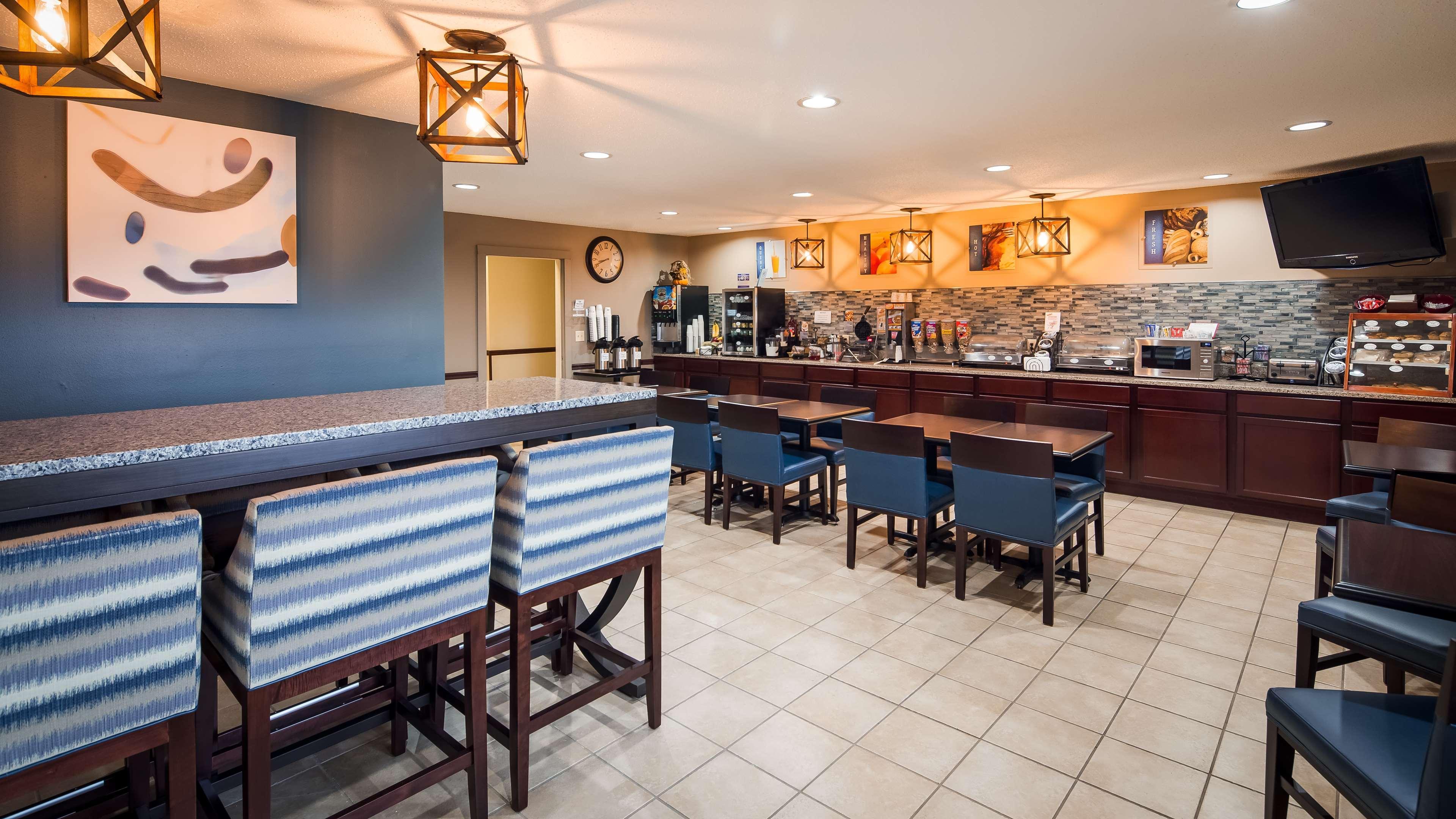 Best Western Lakewood Inn Hebron Exterior foto