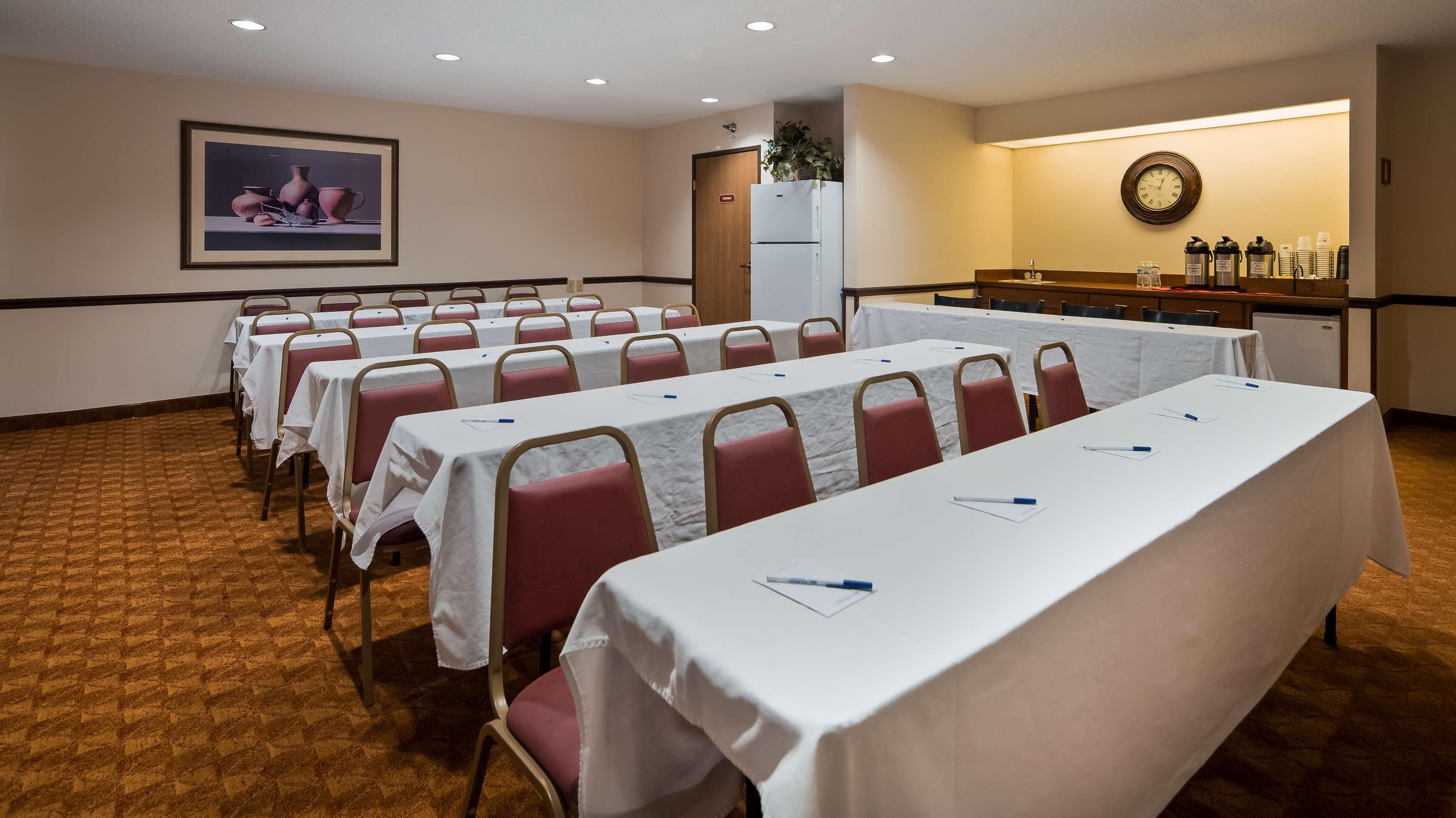 Best Western Lakewood Inn Hebron Exterior foto