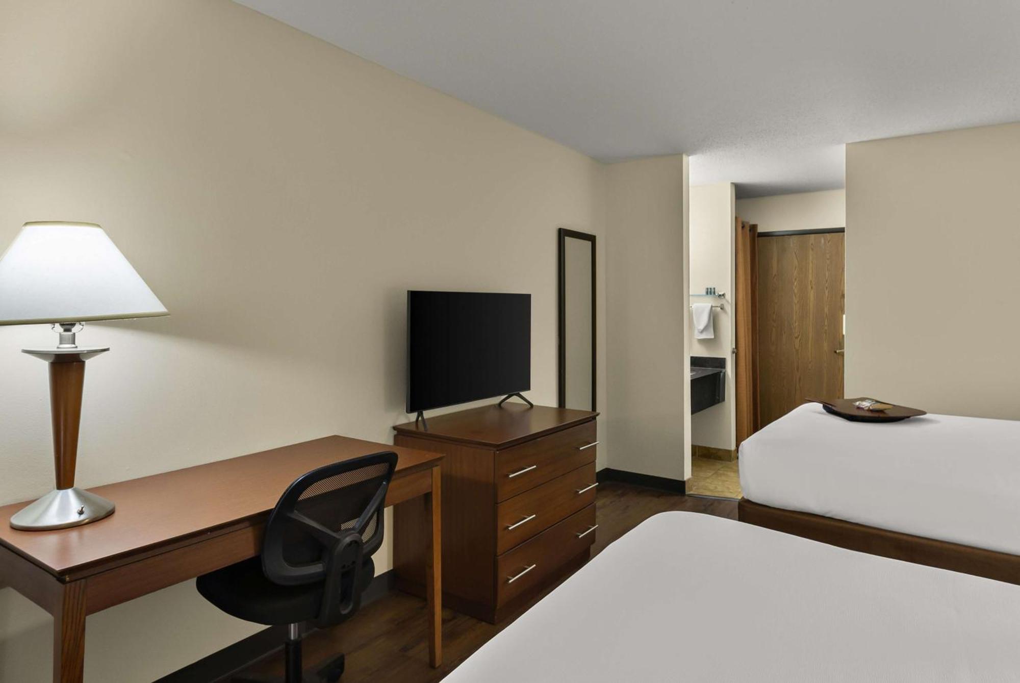 Best Western Lakewood Inn Hebron Exterior foto