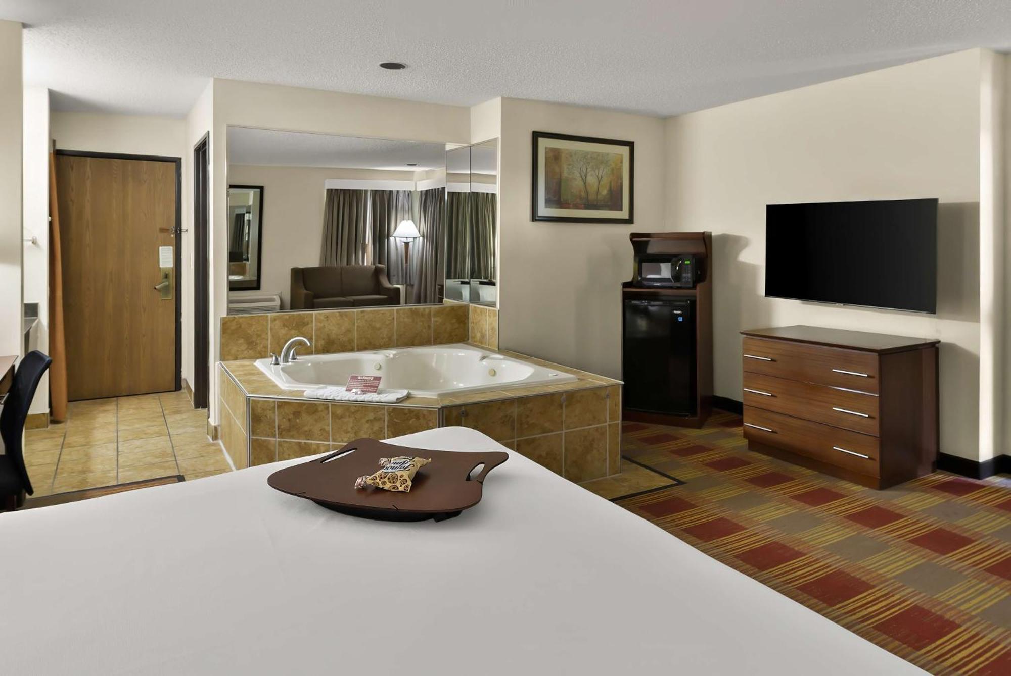 Best Western Lakewood Inn Hebron Exterior foto