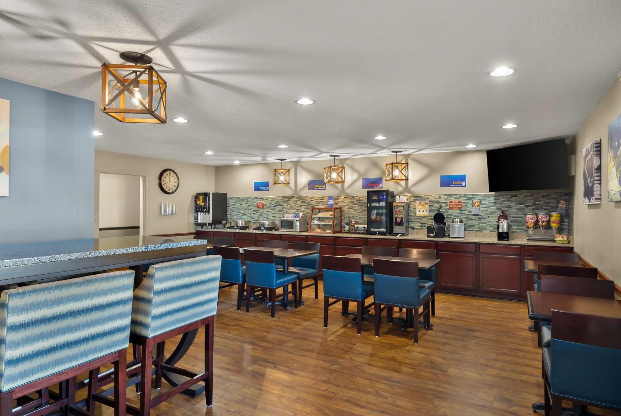 Best Western Lakewood Inn Hebron Exterior foto